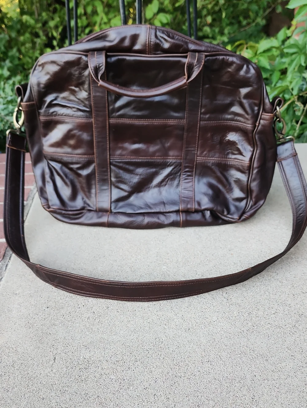 100% Leather Messenger Bag